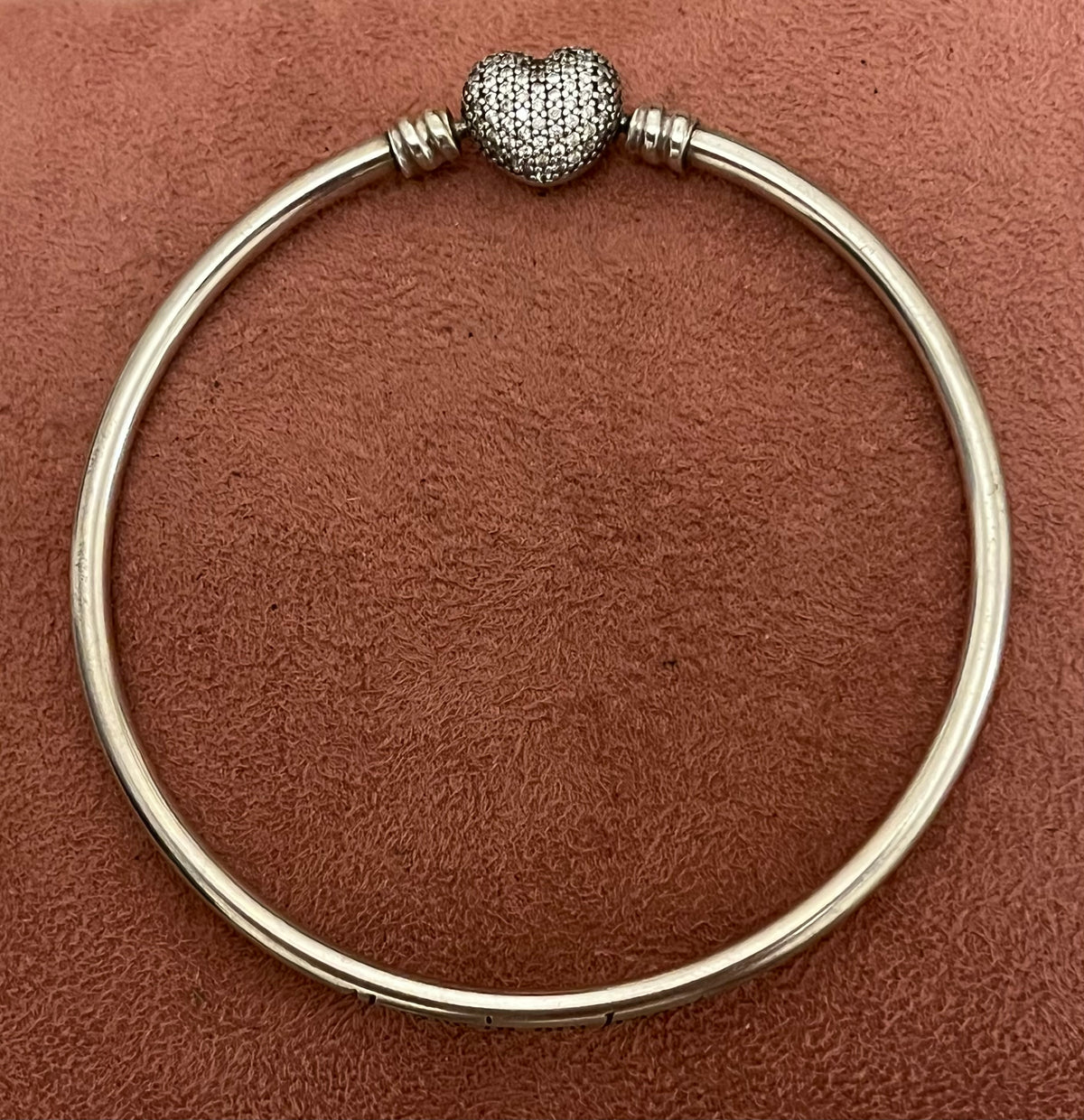 Pandora paved heart clasp bangle size 19cm
