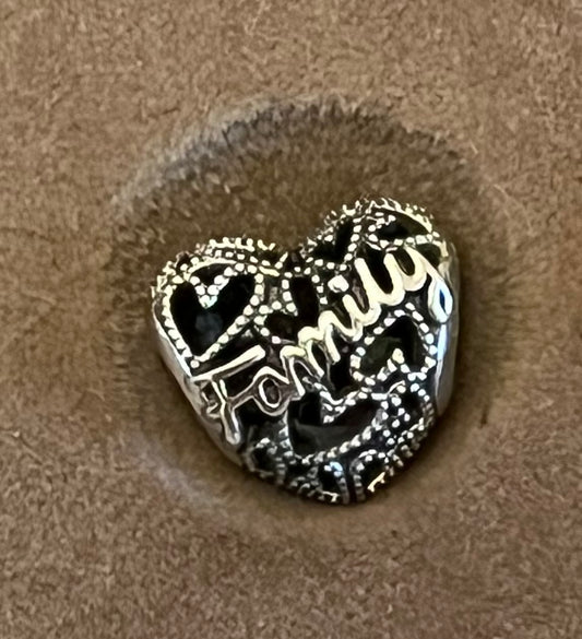 Pandora family hearts charm