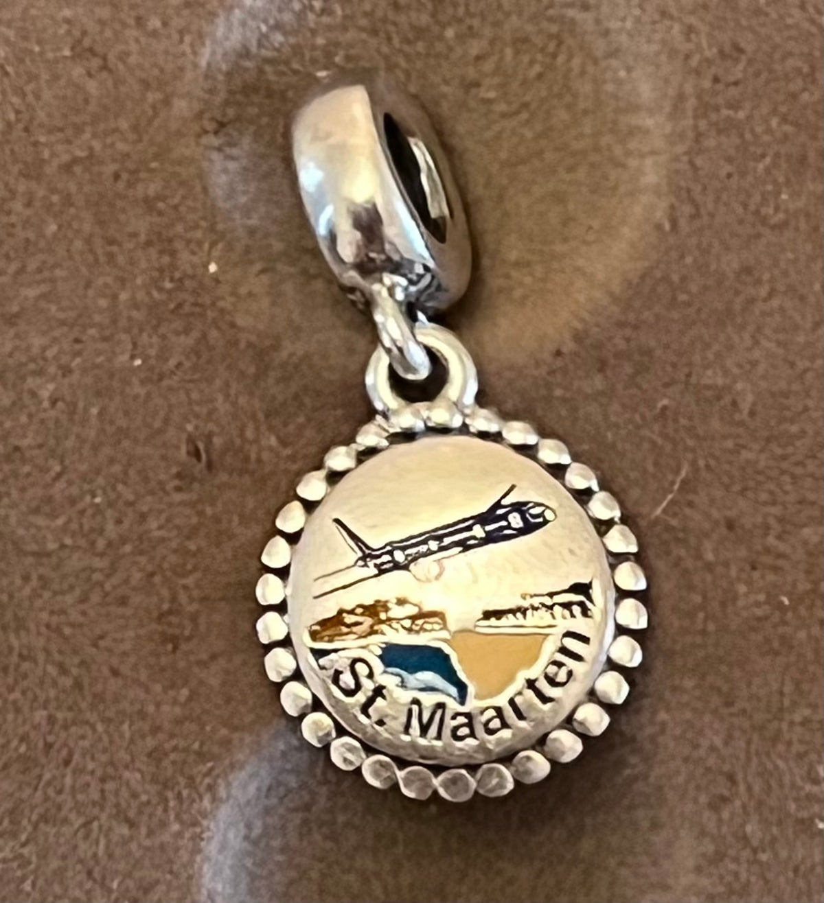Pandora rare St Maarten charm