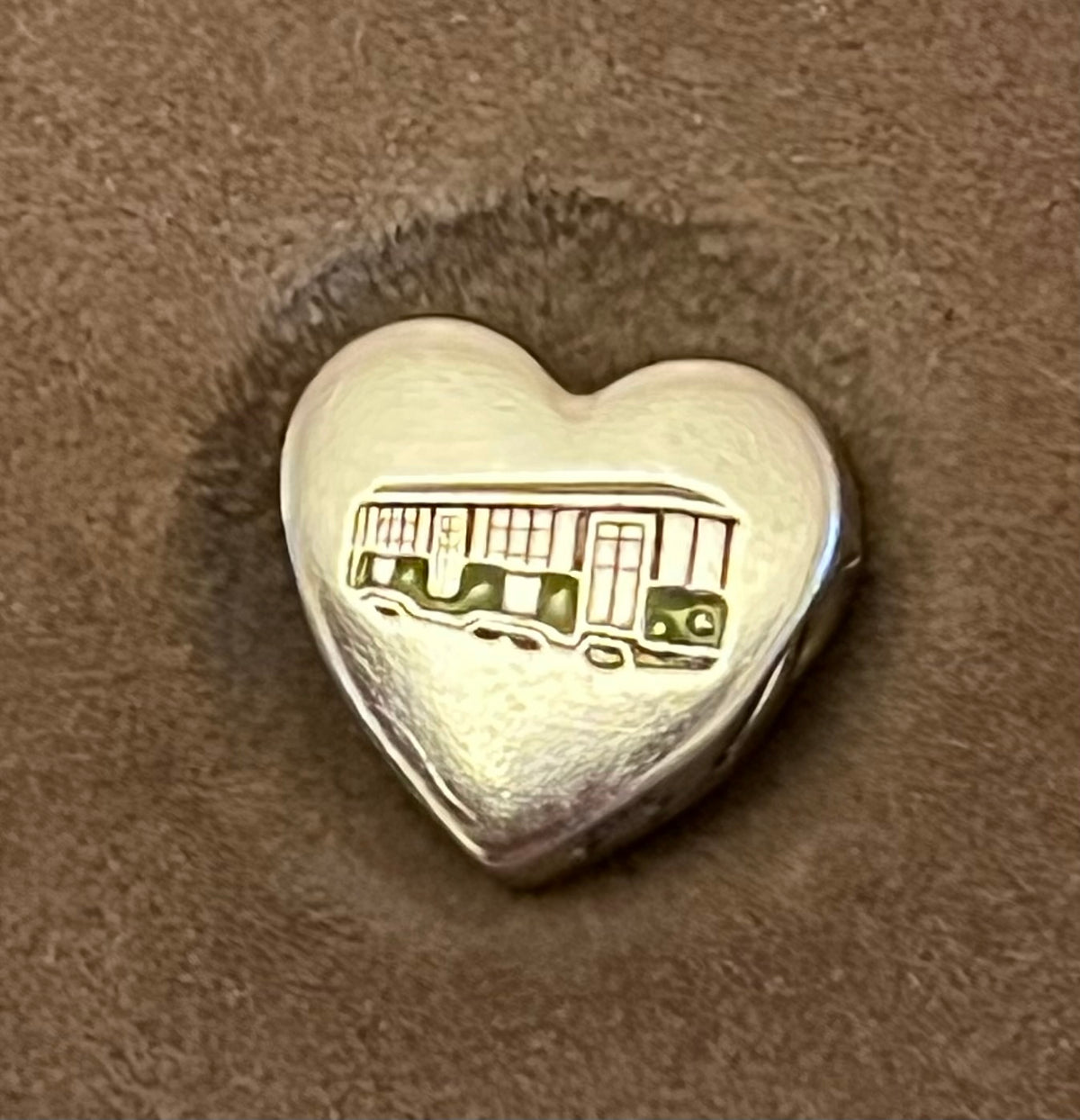 Pandora rare Milano charm