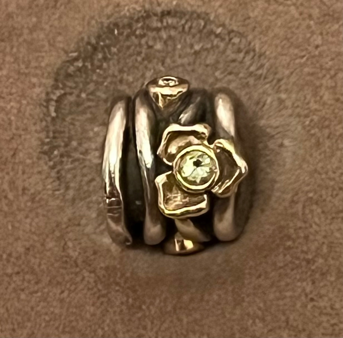 Pandora hard to find rare peridot and diamond two tone flower charm