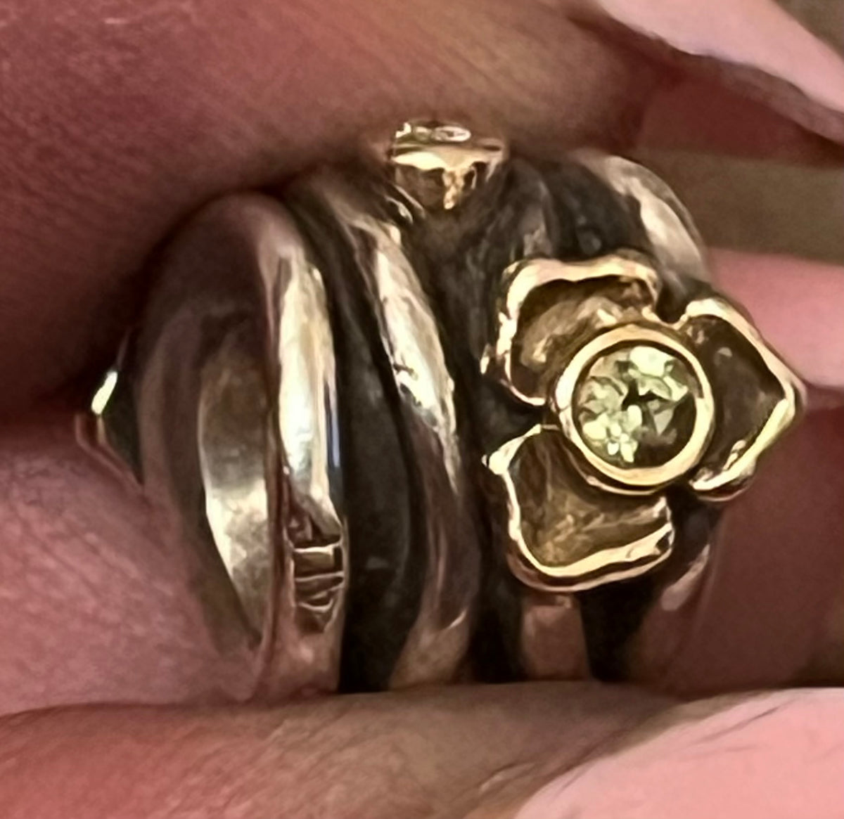 Pandora hard to find rare peridot and diamond two tone flower charm