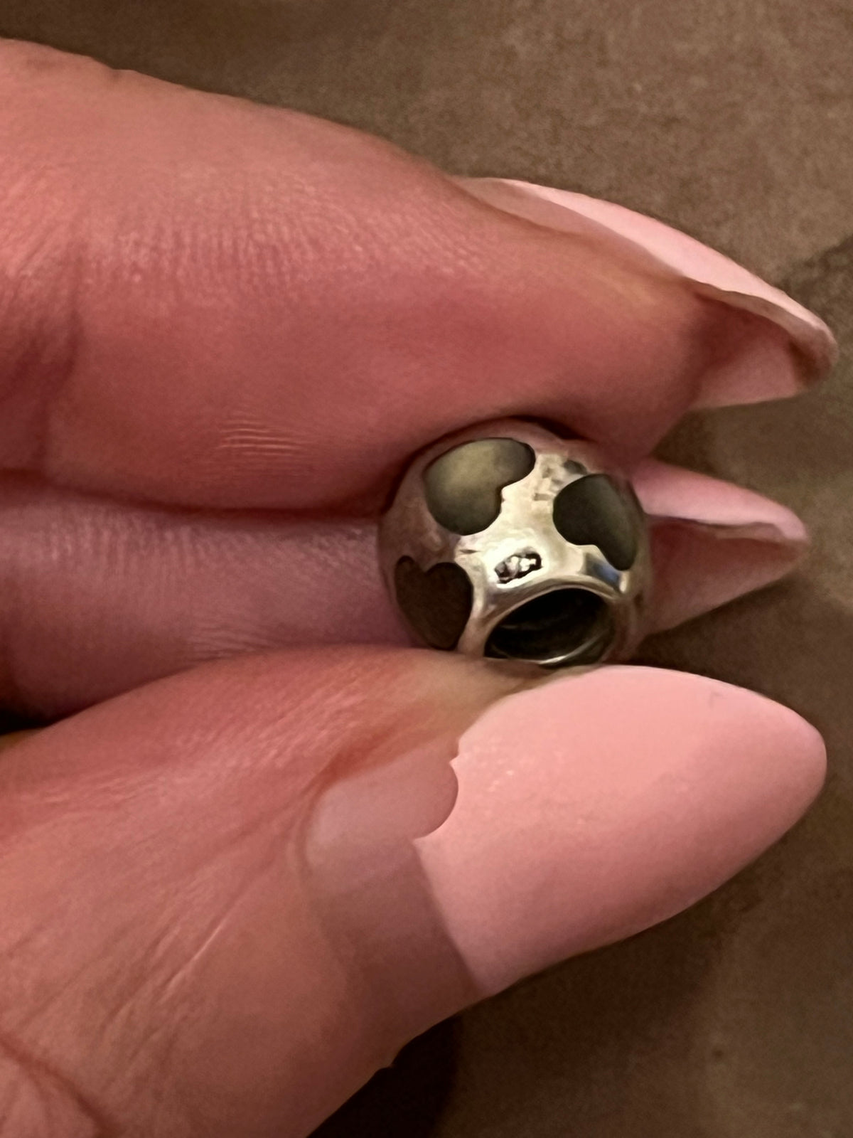 Pandora black pearlescent hearts charm