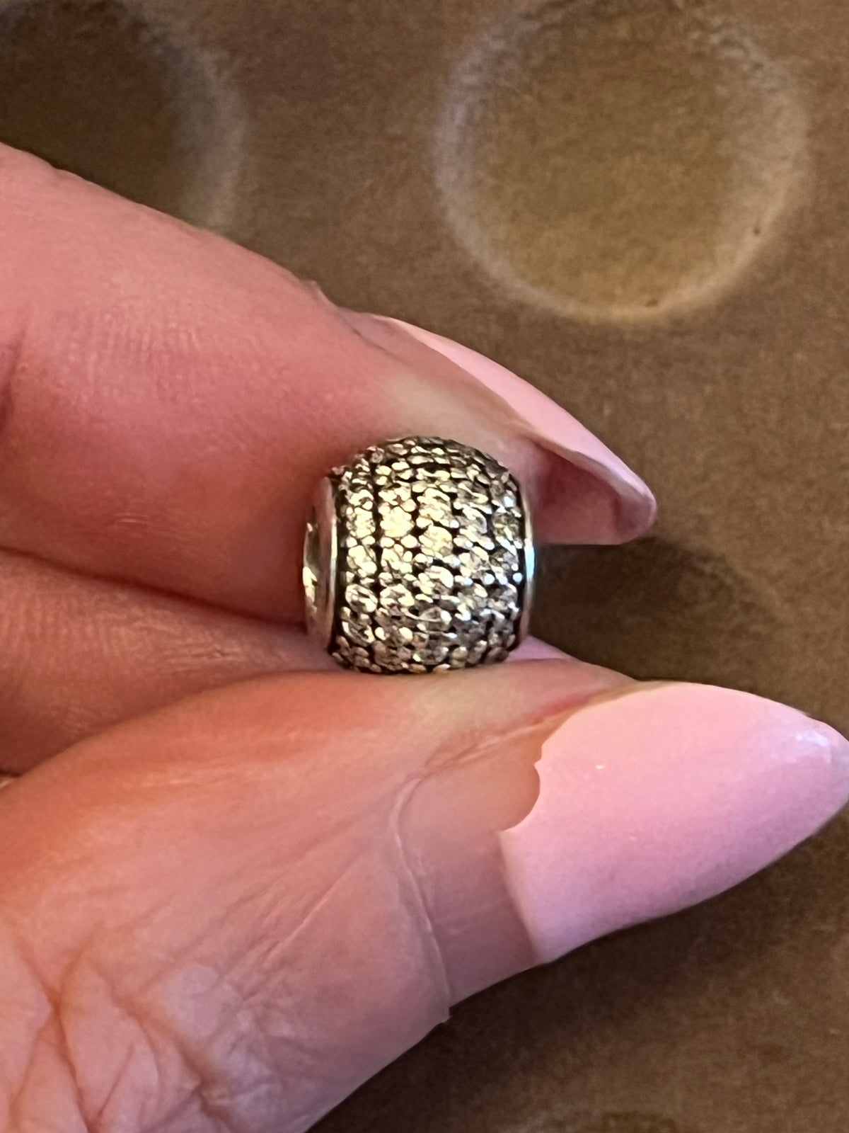 Pandora clear paved charm