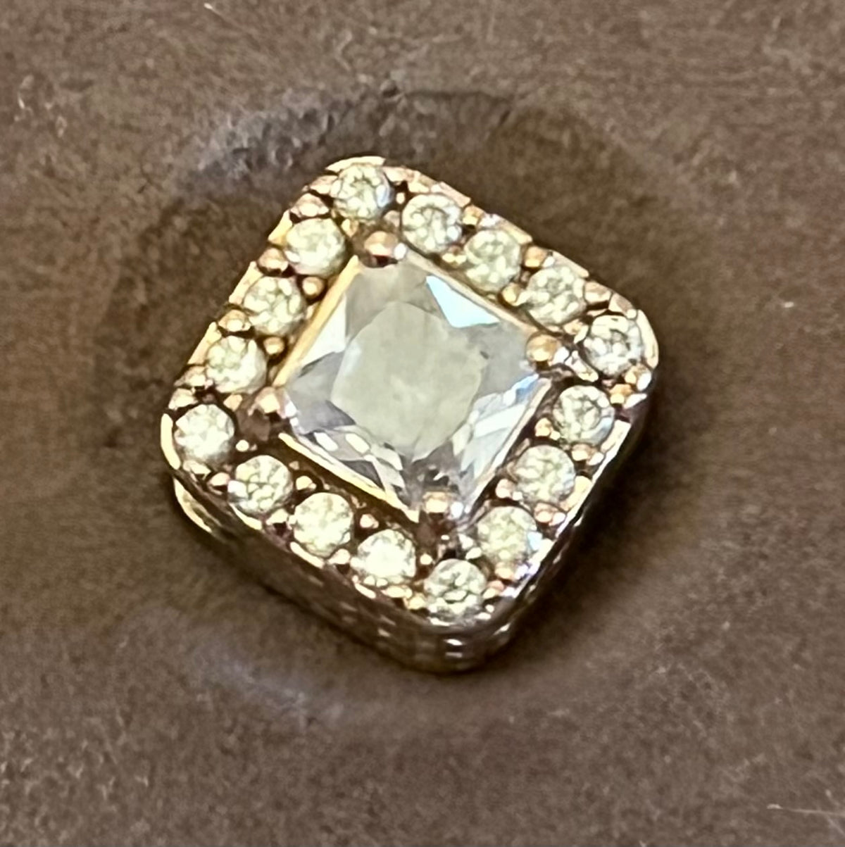 Pandora rose gold diamond shaped charm