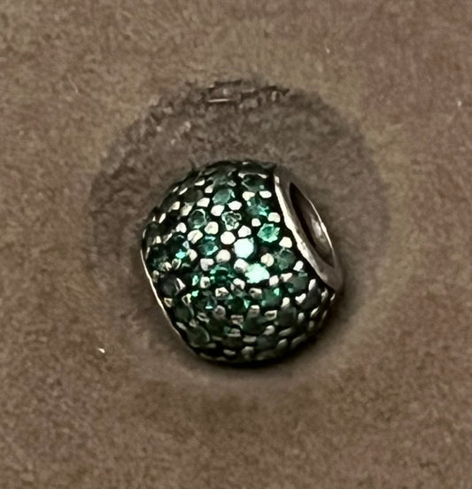 Pandora green paved charm